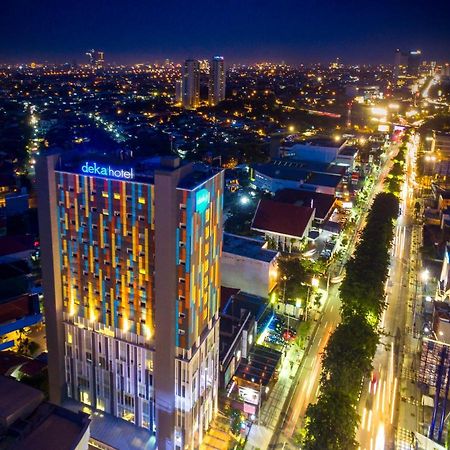 Deka Hotel Surabaya Hr Muhammad Exterior foto