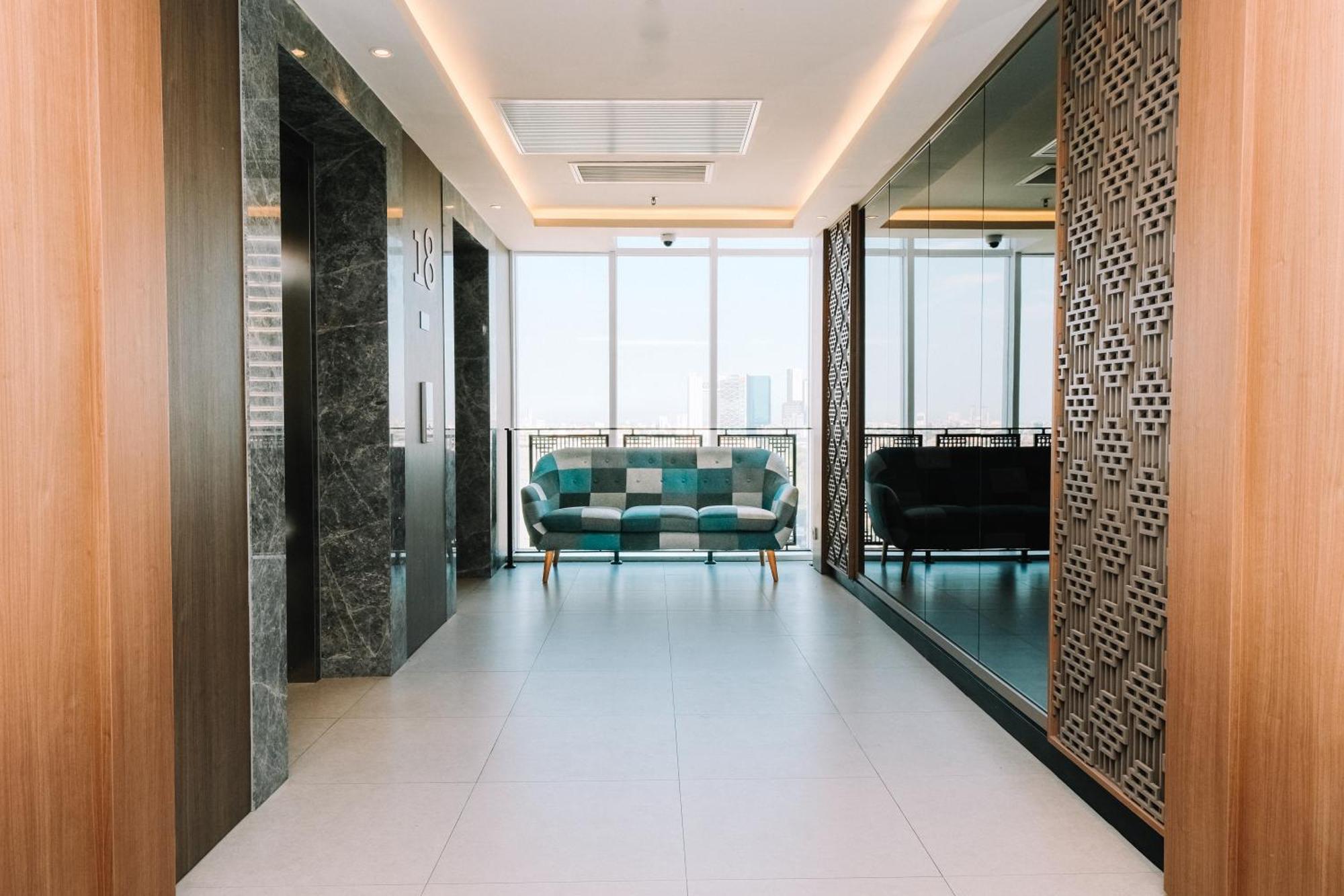 Deka Hotel Surabaya Hr Muhammad Exterior foto